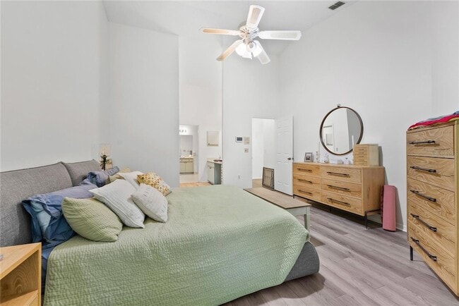 Building Photo - 1714 Starling Dr
