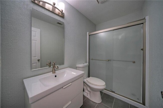 Building Photo - 10907 Grassmere Ct