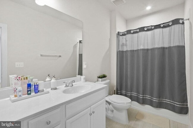 Building Photo - 15648 Dark Star Ln