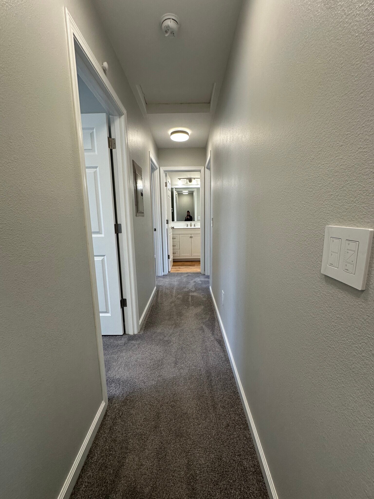 Building Photo - 1055 E Klatt Rd