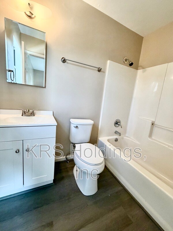 Building Photo - 2316 Finch Ct