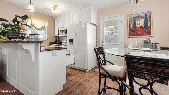 Building Photo - 1600 W 12th St