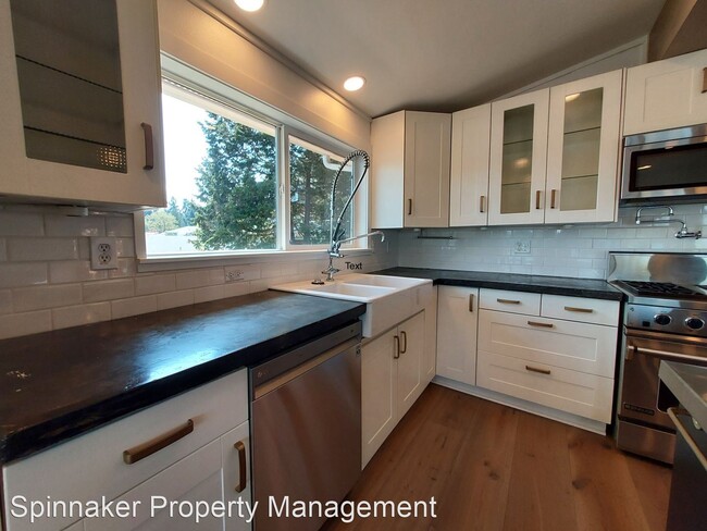 Building Photo - 3 br, 3 bath House - 10311 Interlaaken Dri...