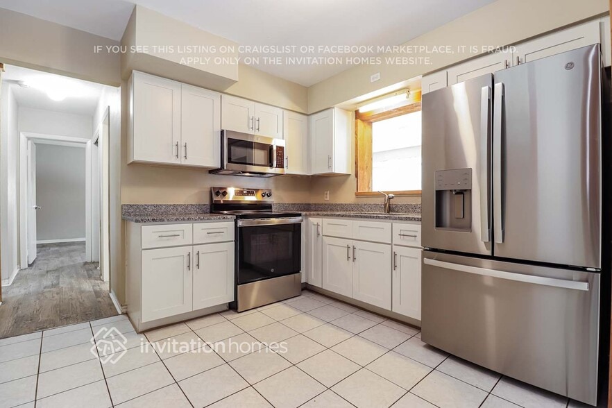 Building Photo - 8924 110th Ln N