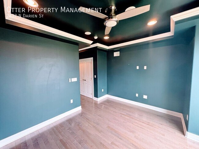 Building Photo - 2137 N Darien St