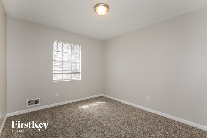 Building Photo - 8822 Ashwood Dr