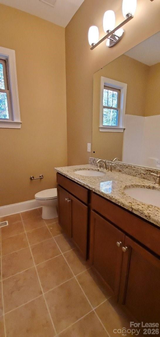 Building Photo - 550 Cottonfield Cir