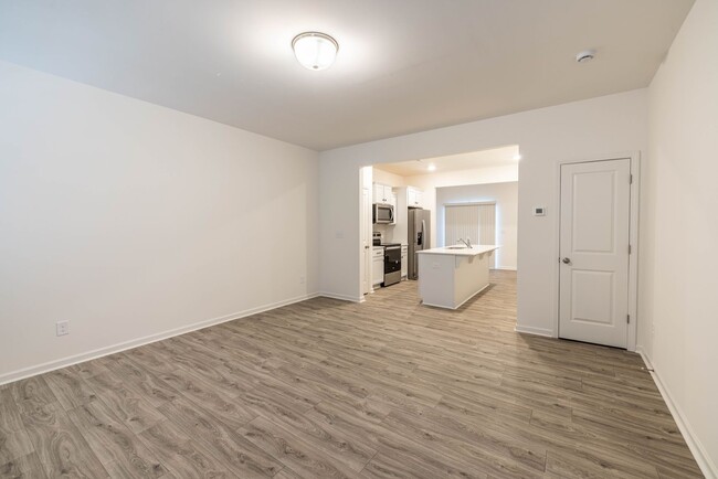 Building Photo - 1 Year Old 2-Bedroom Townhome in Lowell (M...