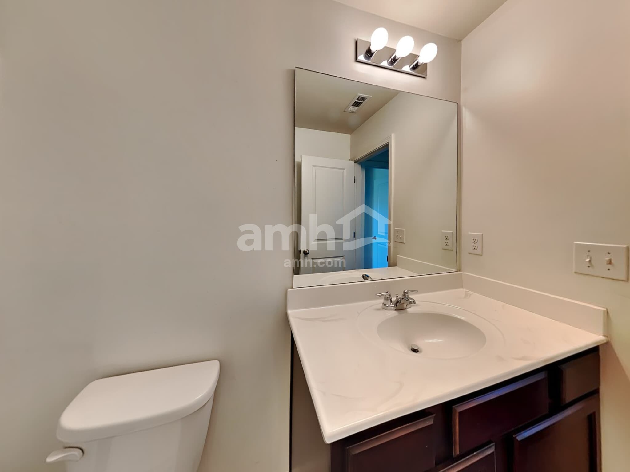 Building Photo - 4013 Clay Ct SE