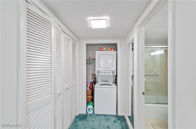 Building Photo - 5 High Point Cir W