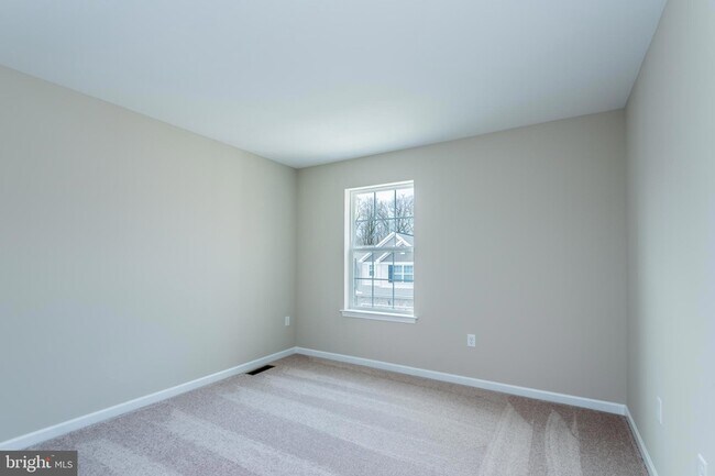 Building Photo - 1714 Shady Ln