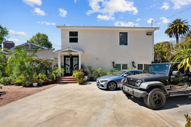 Building Photo - 17812 Parthenia St