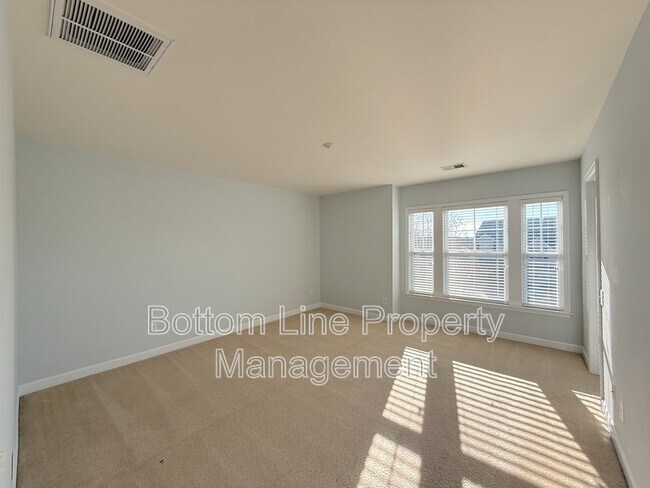 Building Photo - 2420 Early Flight Dr