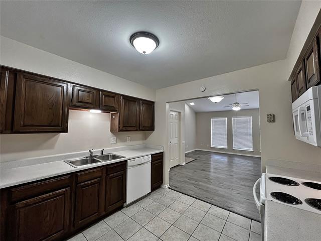 Building Photo - 717 Hillcrest Ct