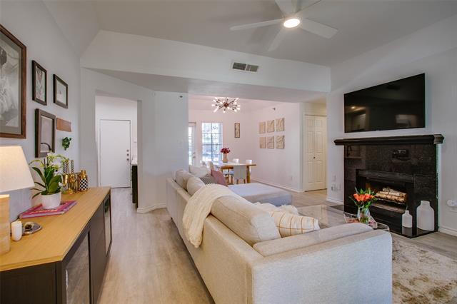 Building Photo - 3105 San Jacinto St