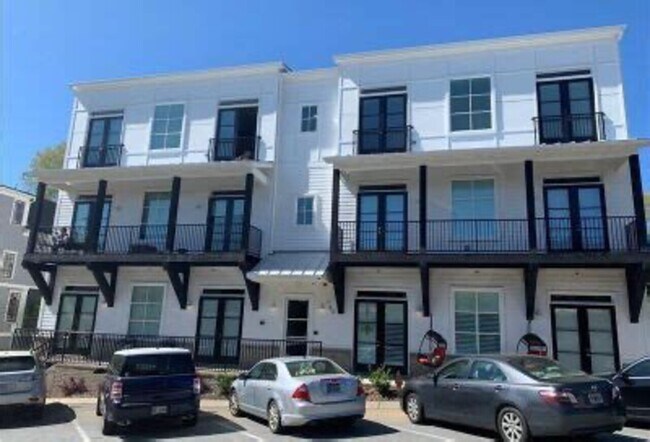 Building Photo - Park Place at Fowler