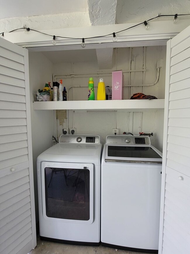 Building Photo - Duplex for rent