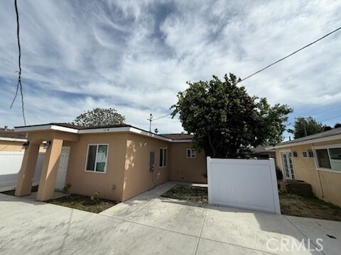 Building Photo - 4831 Fiesta Ave