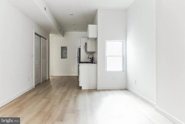 Building Photo - 5102 Arch St