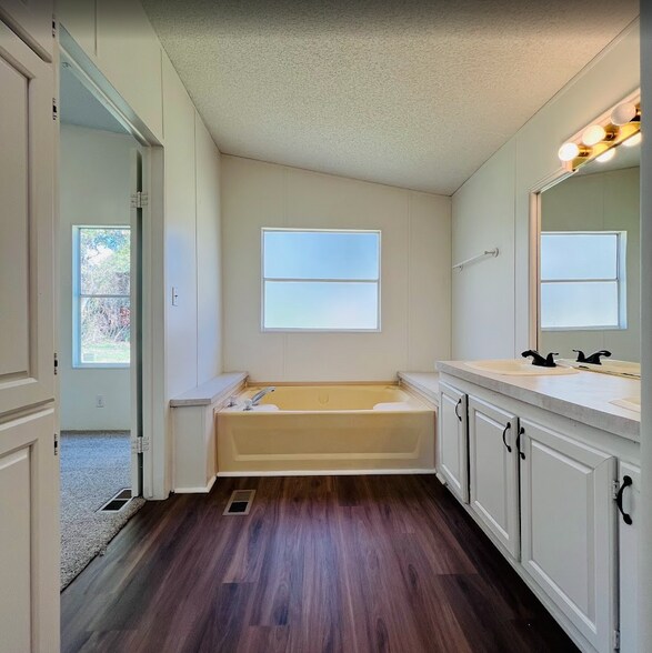 Building Photo - 127 County Road 3816