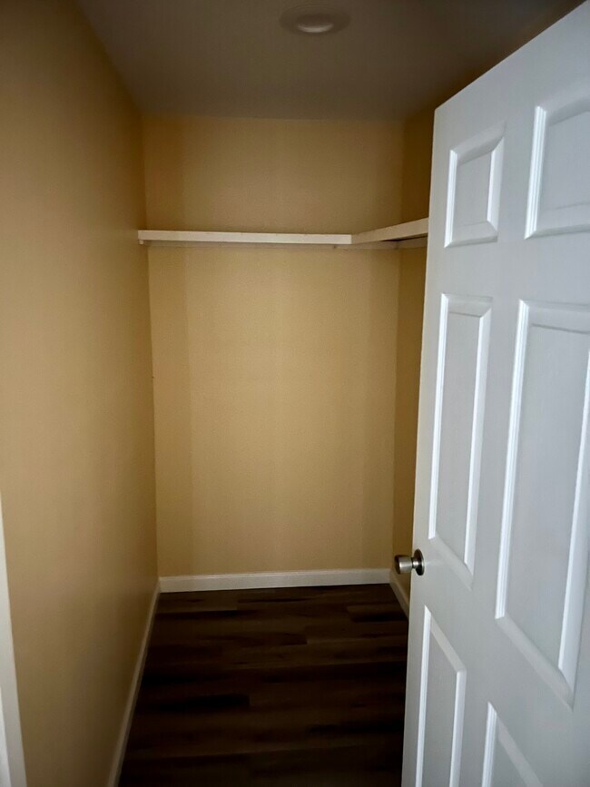 Building Photo - 6909 Hurley Wade Rd