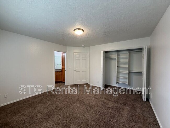 Building Photo - 425 E 1050 S