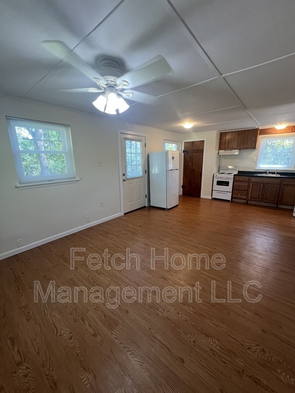 Building Photo - 1232 Park Rd