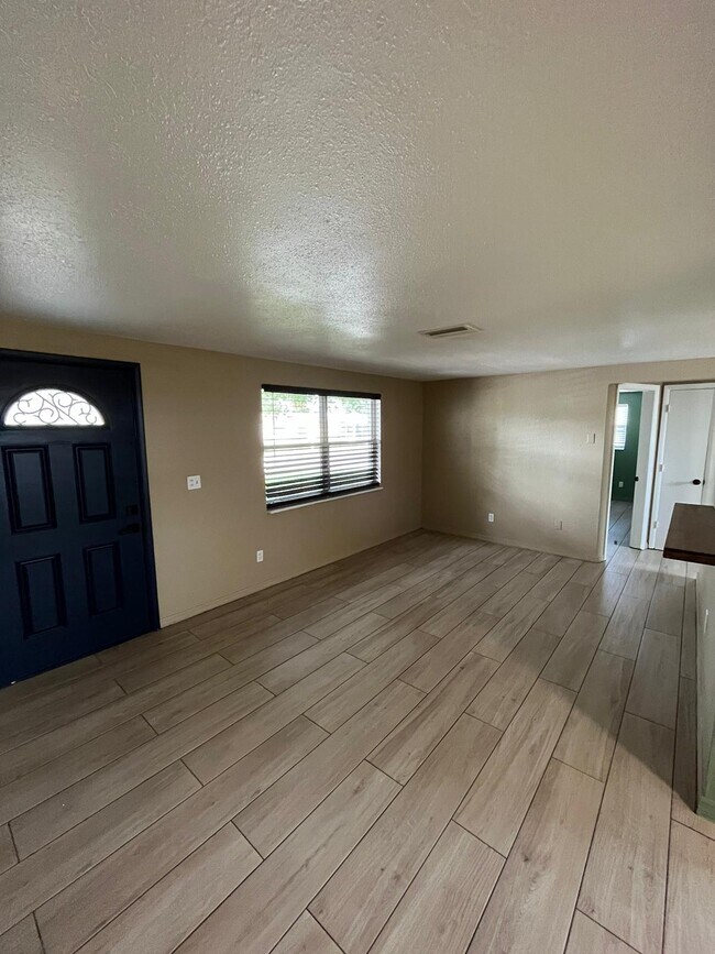 Building Photo - 4620 Aegean Ave