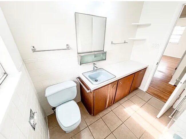 Building Photo - 143 Ramblewood Rd