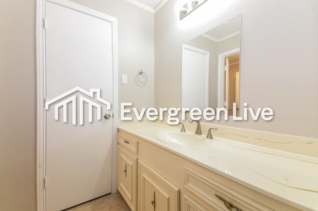 Building Photo - 2413 Golden Willow Ln