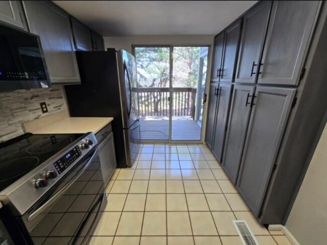 Primary Photo - 1470 S Quebec Way