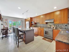 Primary Photo - 7 Medford Pl