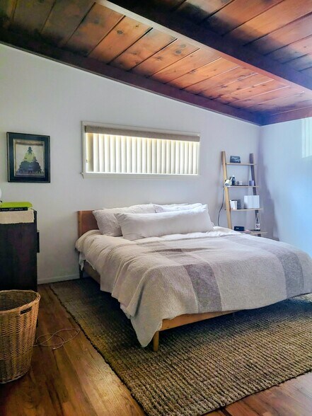 Building Photo - 133 S Myers St