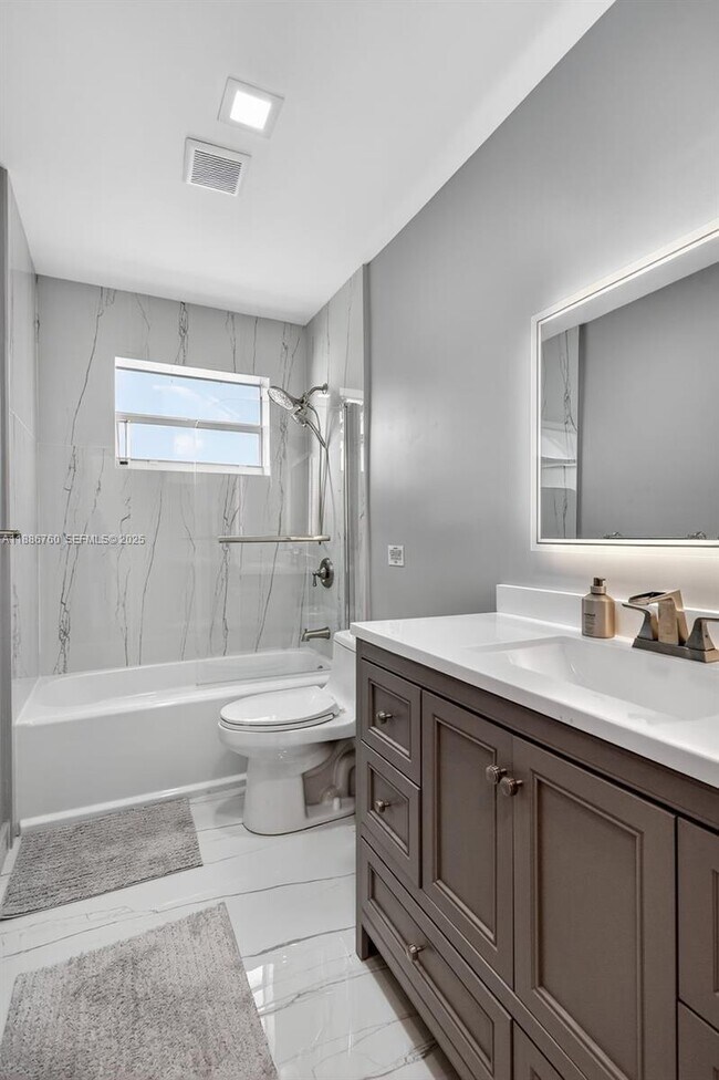 Building Photo - 1820 N 56th Ave