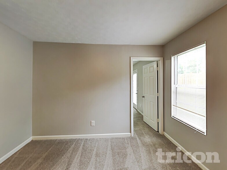 Building Photo - 11728 Spring Lake Way