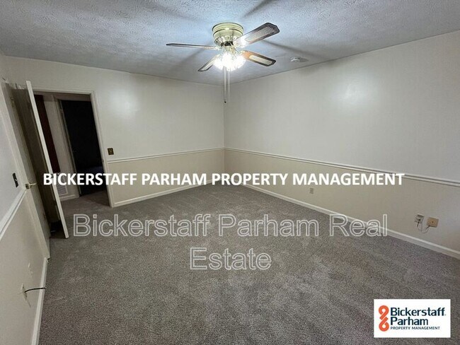 Building Photo - 917 Rim Rock Trail