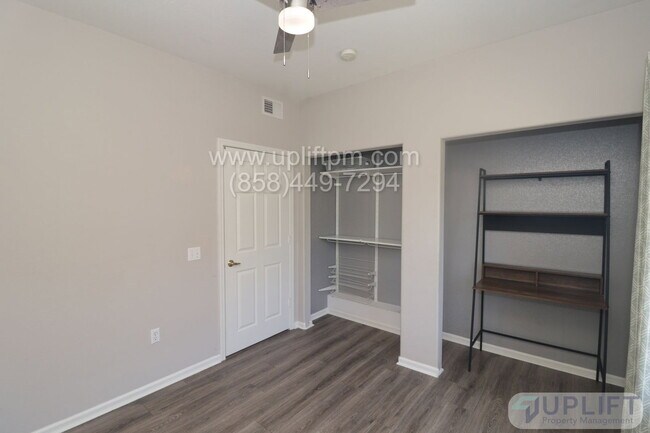 Building Photo - 545 Lands End Way