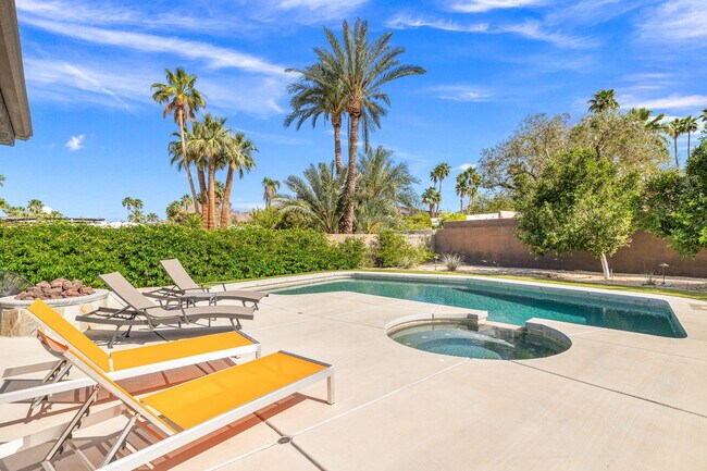 Building Photo - 73409 Little Bend Trail