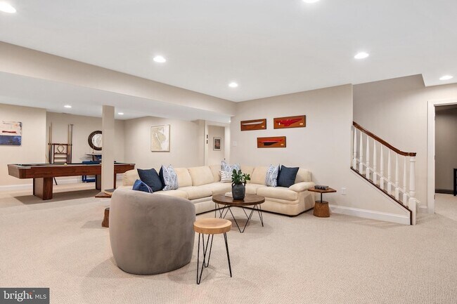 Building Photo - 1576 Bay Head Rd