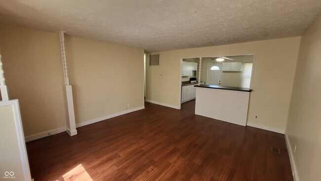 Building Photo - 7810 Cullen Dr