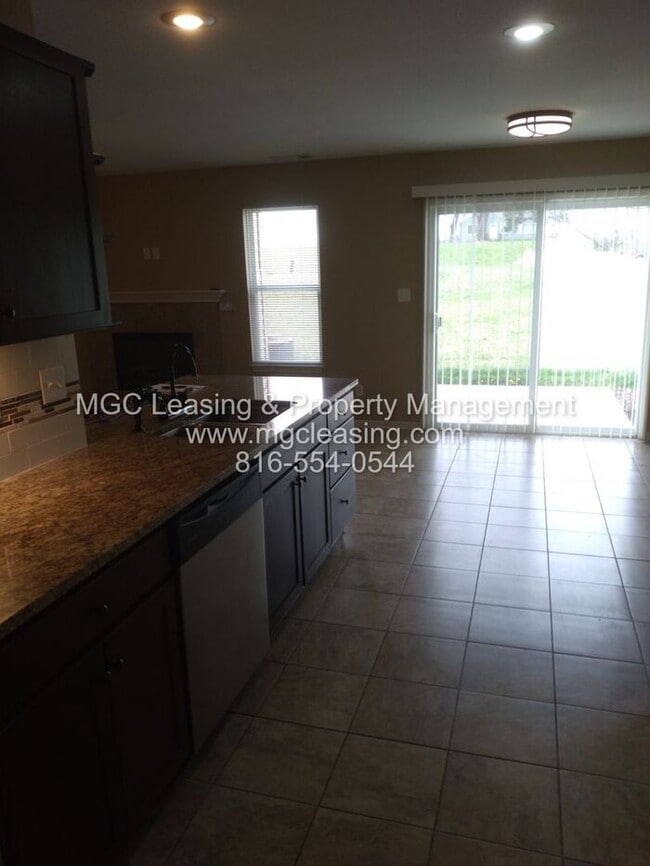 Building Photo - Special Offer of $200 off per Month for 6 ...