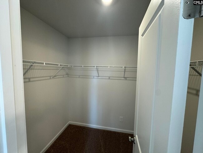 Building Photo - 811 Coburg Ln