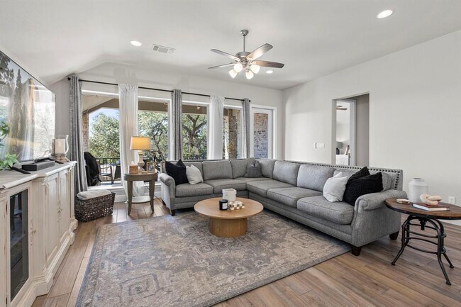 Building Photo - 313 Terrene Trl