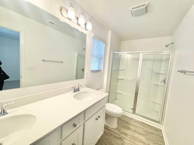 Building Photo - 3 br Paired Home minutes from I-77 and I-40 READY MARCH 24TH