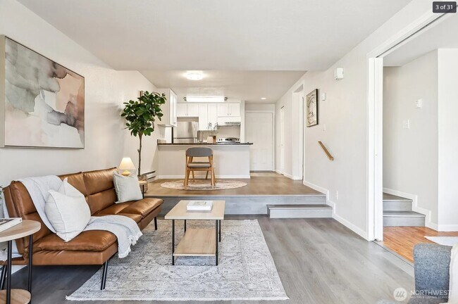 Building Photo - 9484 Redmond - Woodinville Rd NE