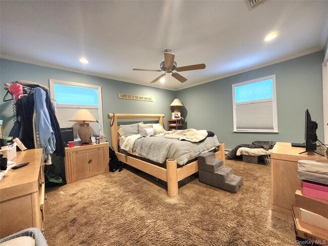 Building Photo - 244 Martin Dr