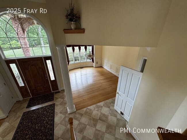 Building Photo - 4 Bed / 3.5 Bath Single Family (Available ...