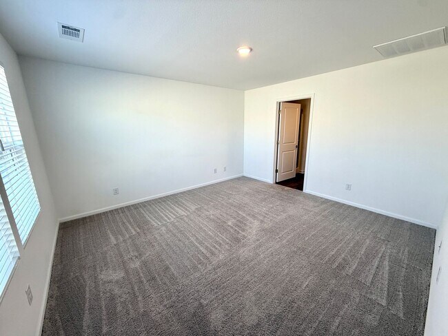 Building Photo - Modern 3BD/2BA Home Built in 2024 with Open Floor Plan, Granite Kitchen & 2-Car Garage in Twin Pa...