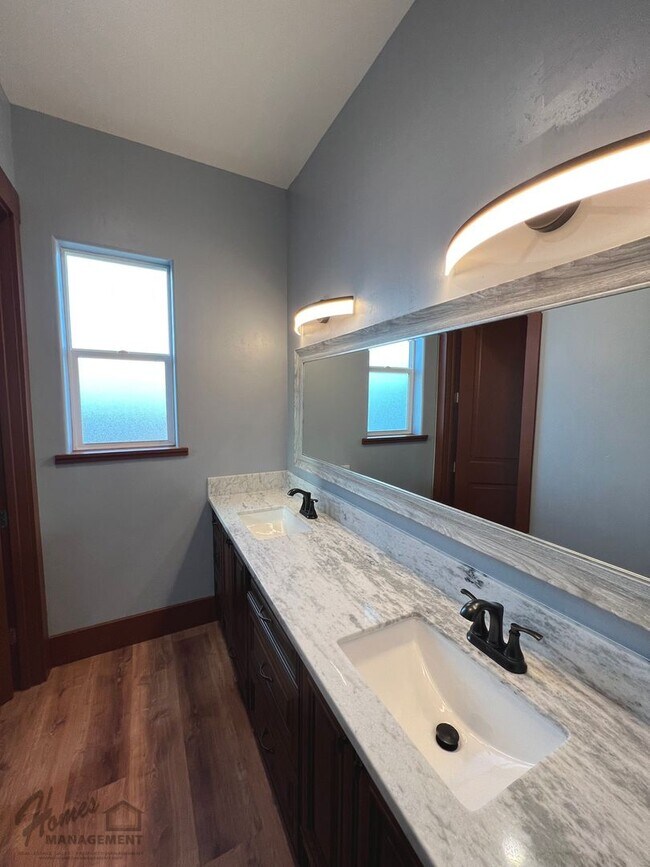 Building Photo - Homes Management - Beautiful Home for Rent...