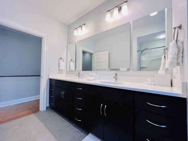 Building Photo - 130 Home St